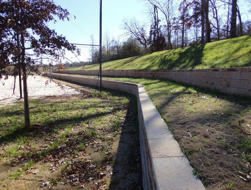 RETAINING WALL